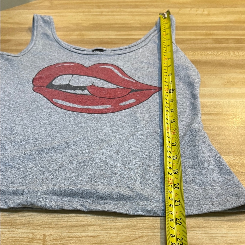 #015+ Gray Tank Top with Red Lips Graphic( Small) - Picture 3 of 8